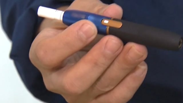 香港加强控烟措施 4月30日起公众场所禁携电子烟