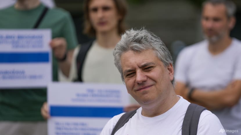 Russian anti-war activists hold protest after activists face entry, residence problems in Serbia