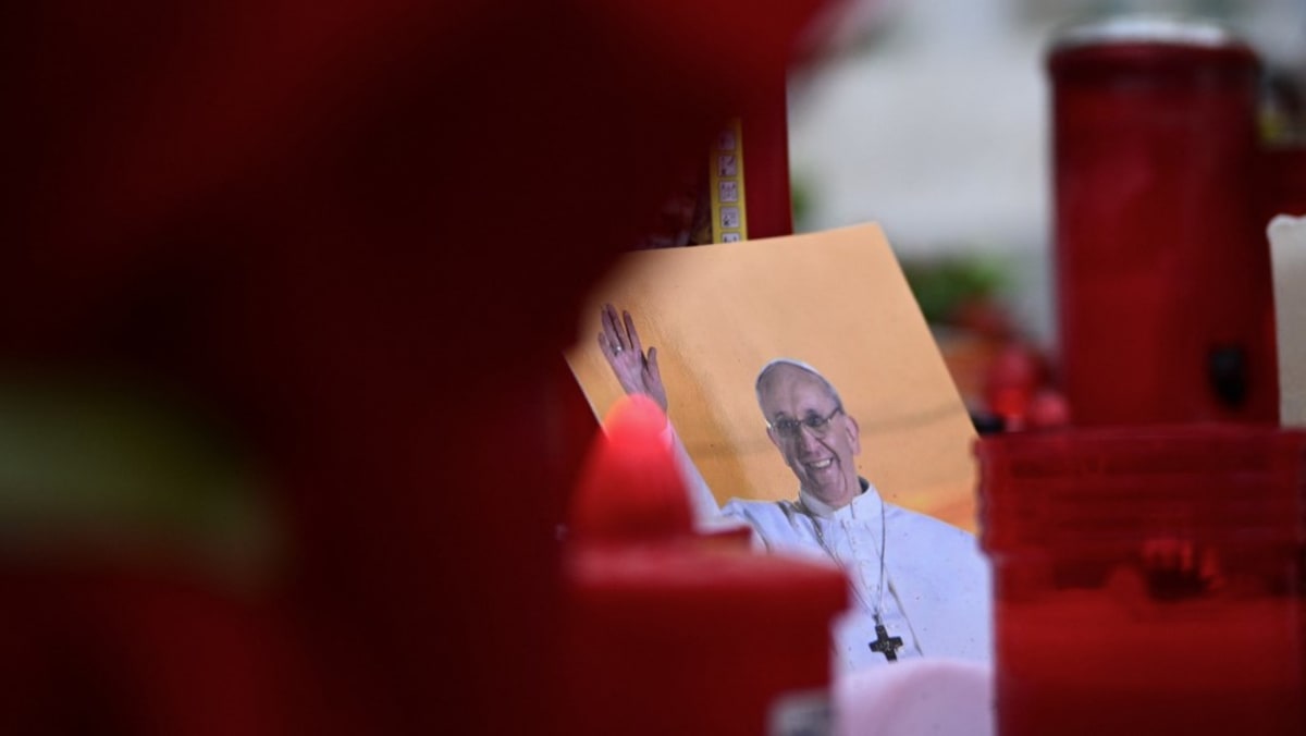 Hospitalised Pope calls for peace, ‘truth’ in conflicts Hospitalised Pope calls for peace, ‘truth’ in conflicts