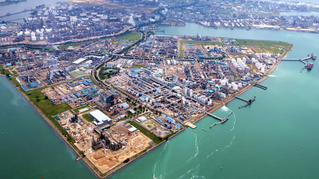 更多企业投资推动低碳发展 裕廊岛按转型目标前进 