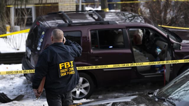 美国移民官开枪击毙女子 市长质疑政府“自卫”说法