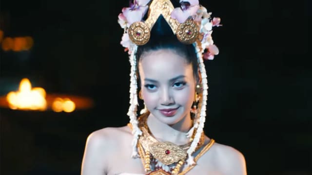 BLACKPINK Lisa新剧“The White Lotus 3”造型“泰酷啦”！