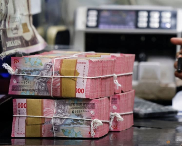 Why is the Indonesian rupiah falling, and could confidence be cracking?