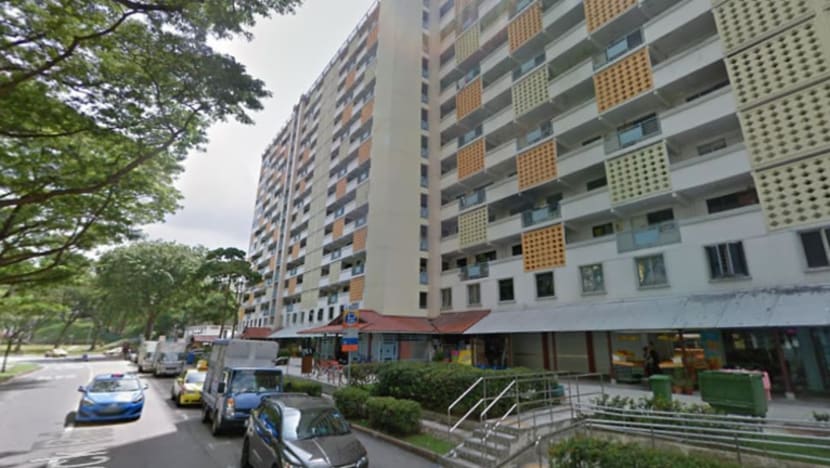 Lelaki minta dibicara; bawa masuk 6 orang dalam flat semasa Fasa 1