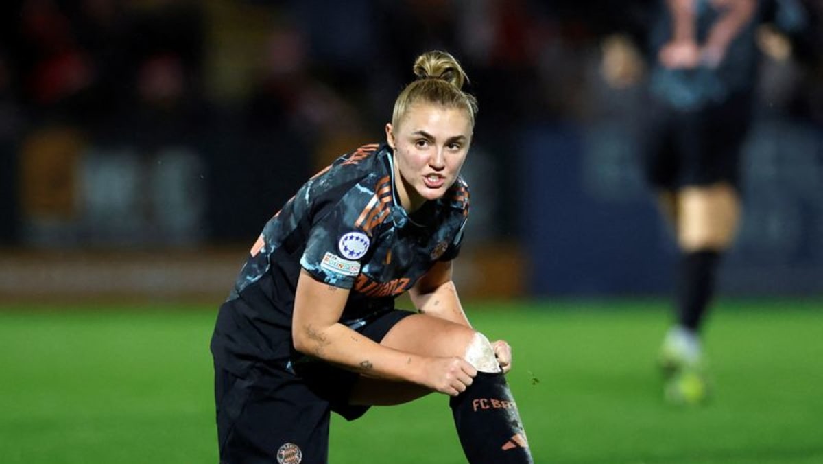 England’s Stanway out for ‘several months’ after knee surgery