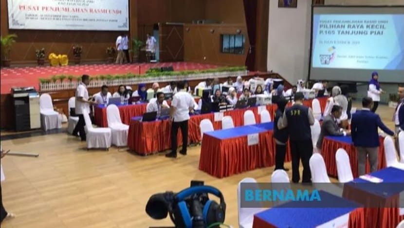 Kesemua 27 pusat pengundian PRK Tanjung Piai ditutup tepat 5.30 petang