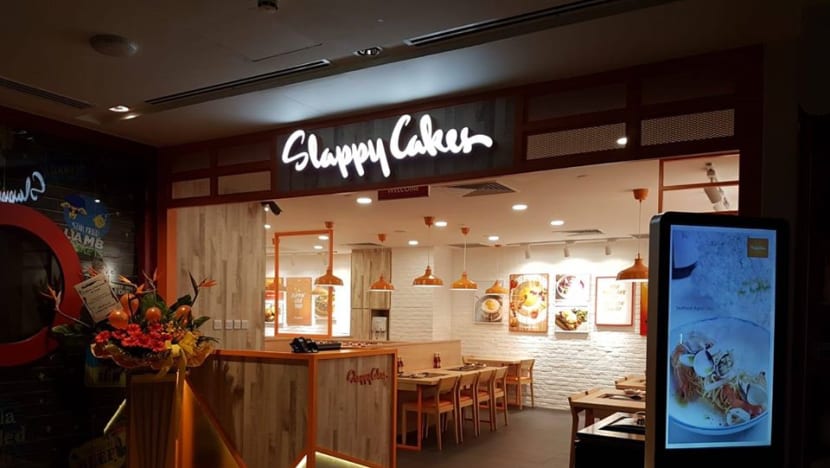 Pancake restaurant chain Slappy Cakes apologises after customer finds glass fragments in smoothie drink