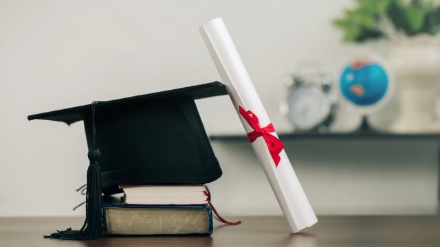 新加坡潮州八邑会馆会长设立奖学金 鼓励更多本地潮州人终身学习