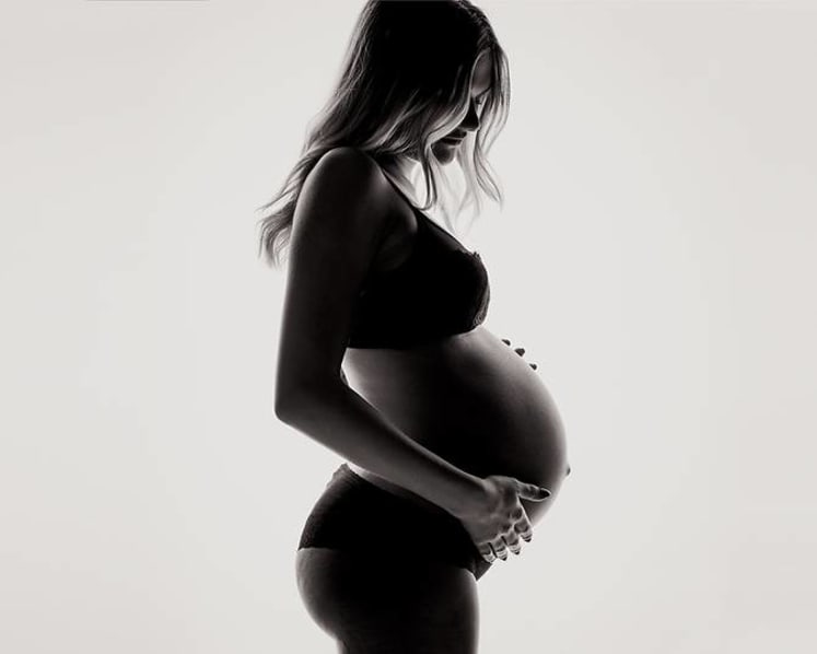 A beauty guide for pregnant women: How to deal with stretch marks, acne and more
