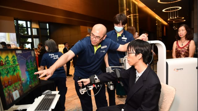 圣路加医院推出首个社区医院综合复健与运动计划