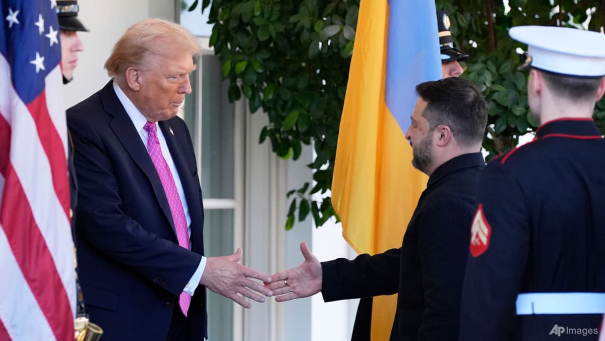 Commentary: Every time Putin calls, Trump caves in and the Ukraine war grinds on