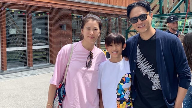 父母明星身份让儿子失去自由，袁咏仪公开向“魔童”道歉！