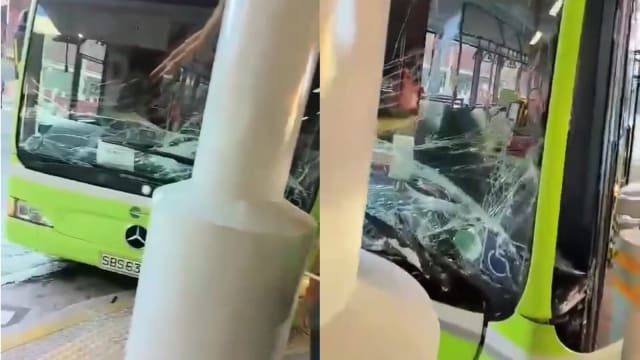 裕廊东转换站 巴士撞上支柱