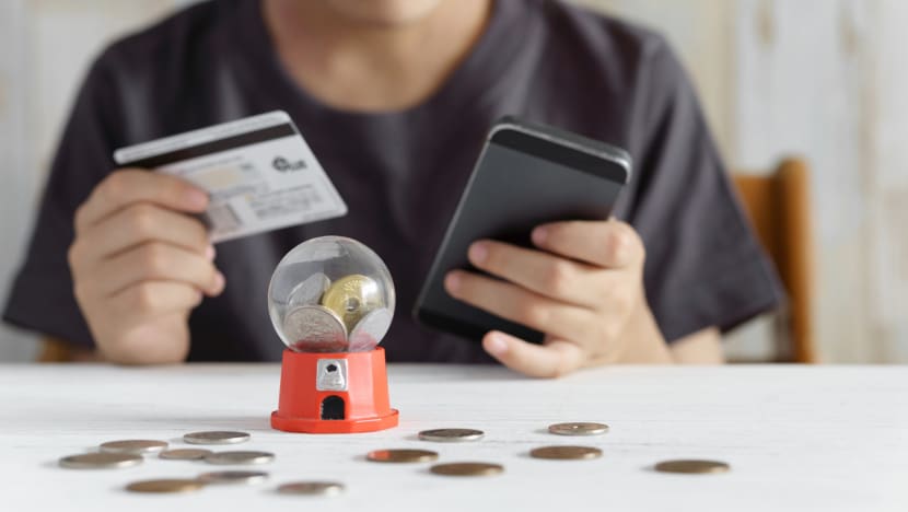 Commentary: We need to make students smarter about money Commentary: We need to make students smarter about money