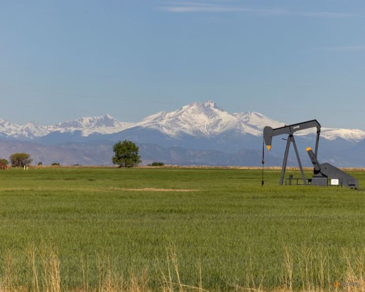 Oil prices set for weekly gain as US-Iran hostilities intensify