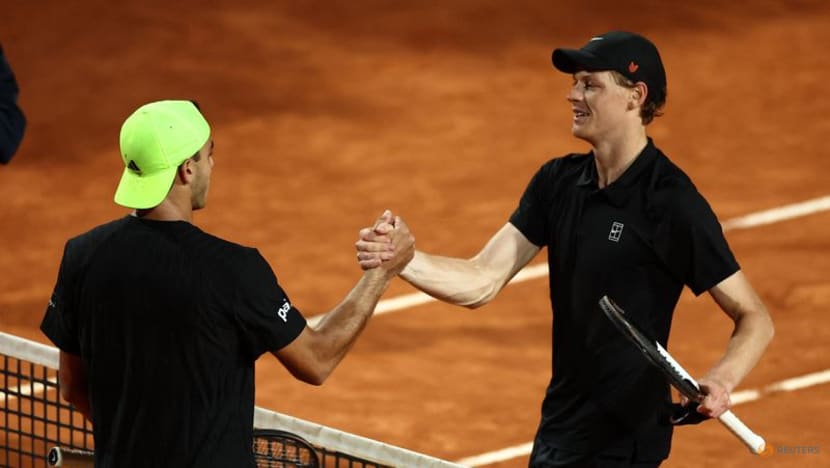 Paolini battles past Shnaider at Italian Open, Alcaraz sets up Draper clash