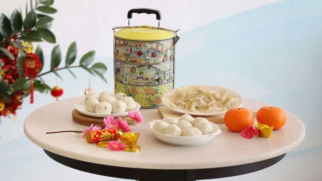 鱼圆品牌与本地画家推出限量tingkat，一定要收藏！