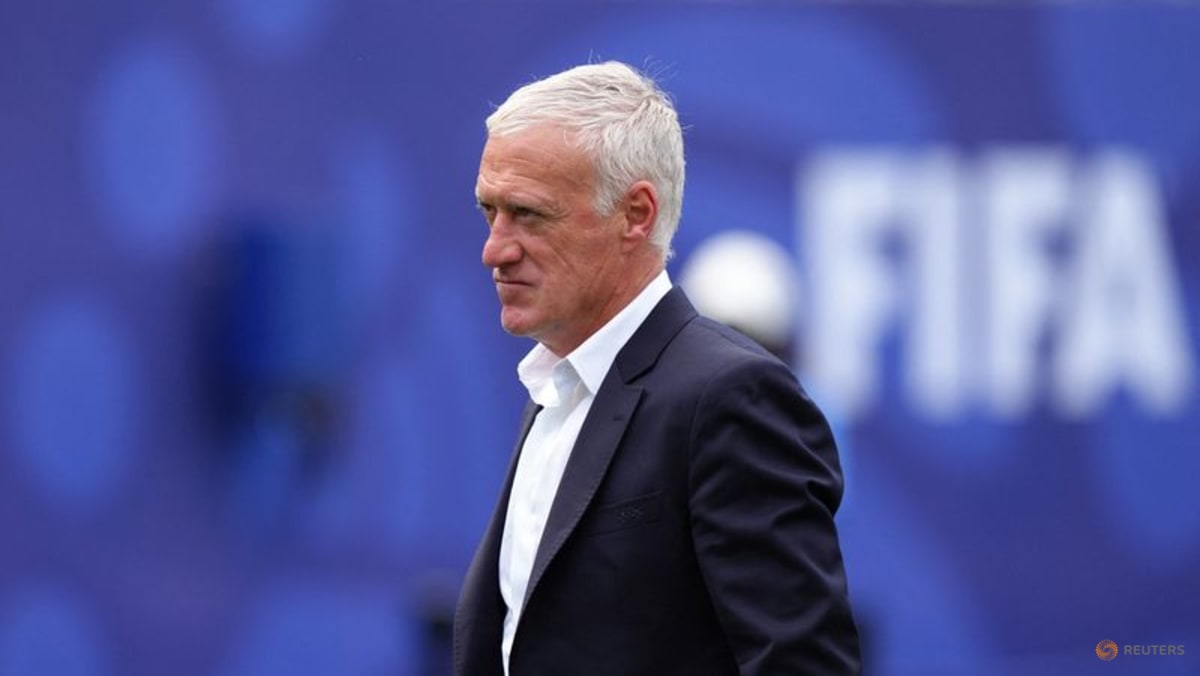 France coach Deschamps returns to World Cup after death of his mother