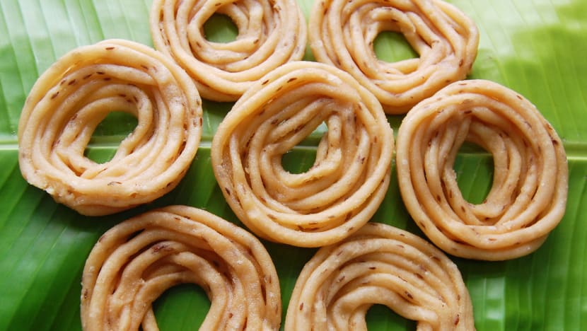 நடிகர் மாதவனைக் கவர்ந்த சிங்கப்பூரின் “Guardians of the Murukku” காணொளி