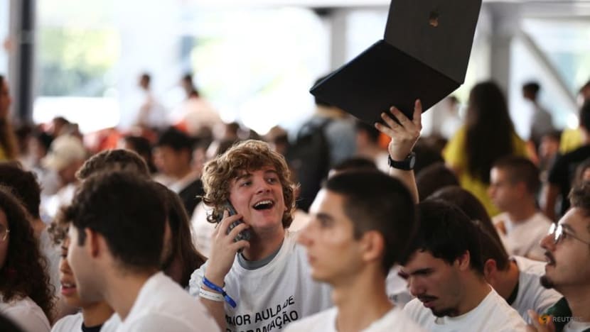 Portuguese school sets world record for largest programming lesson Portuguese school sets world record for largest programming lesson