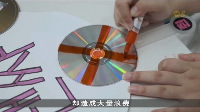 韩流粉丝狂买专辑收集偶像卡 制造大量塑料垃圾