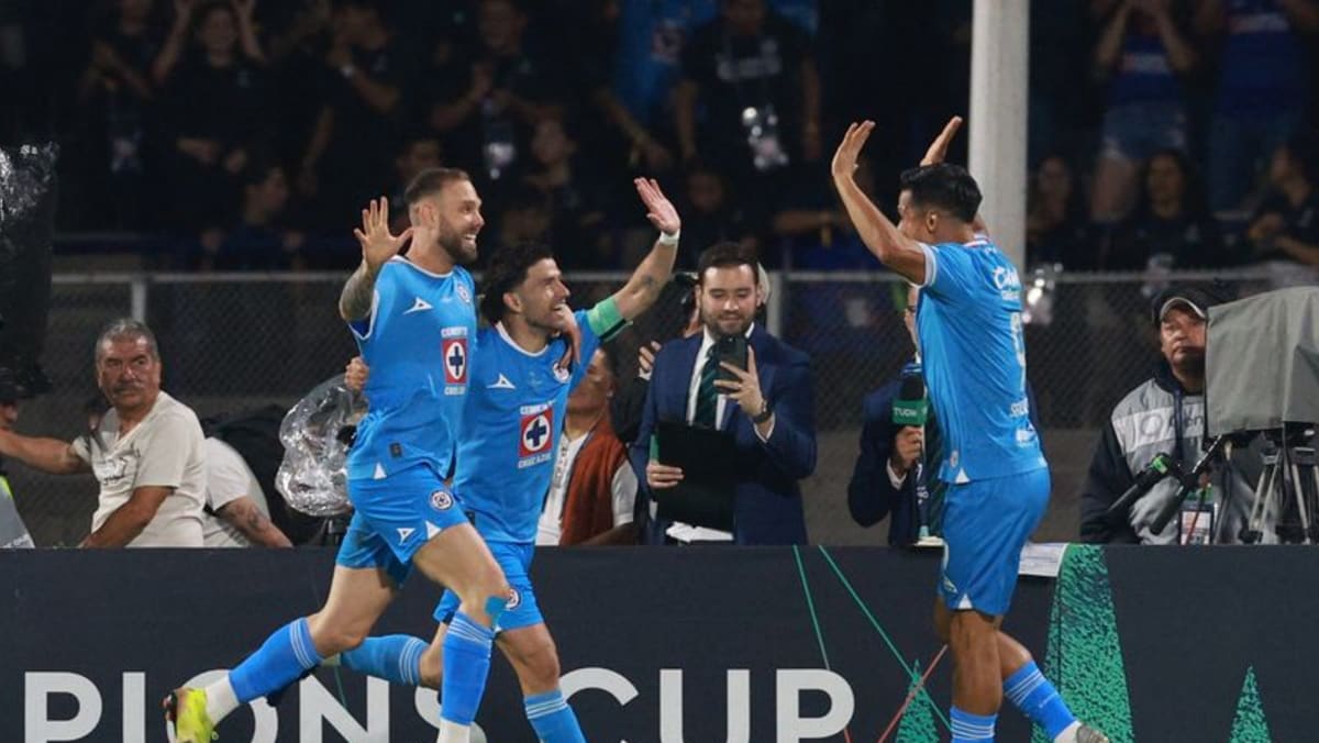Cruz Azul thrash Vancouver Whitecaps to CONCACAF Champions Cup title