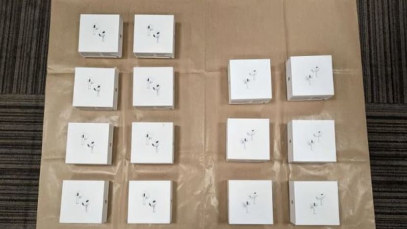 2 lelaki didakwa kendali skim penipuan online libatkan AirPods tiruan