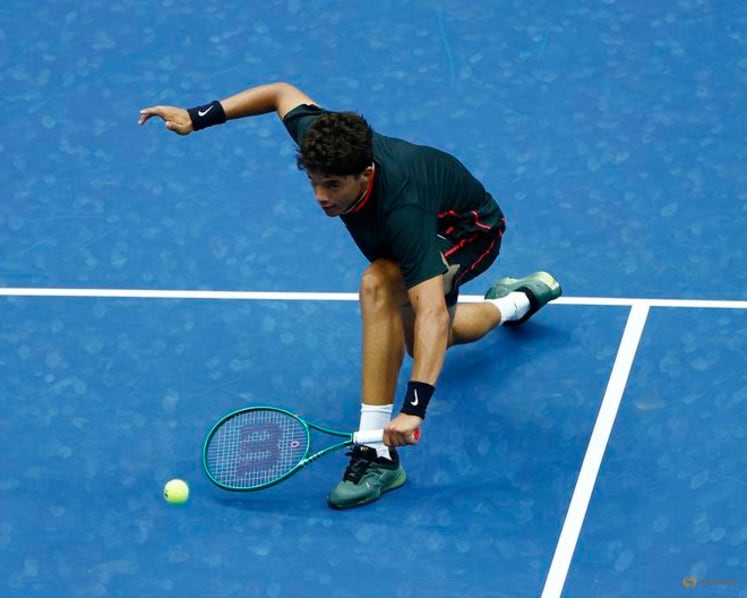 Fritz beats young compatriot Blanch in easy US Open start