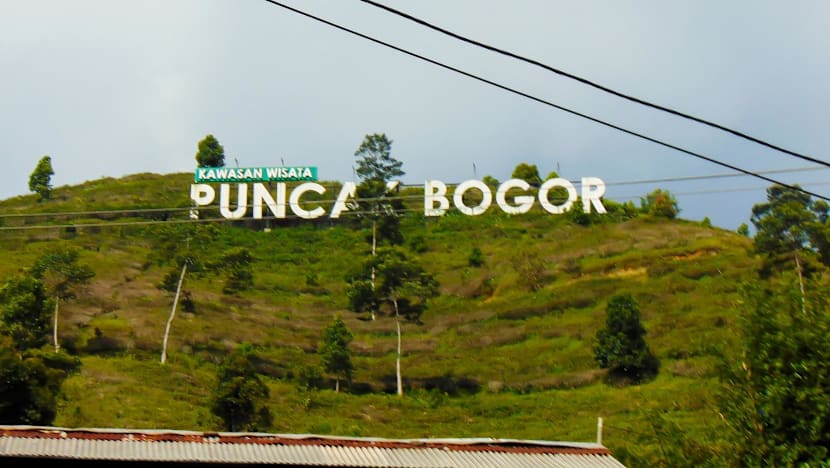 Pemudik dan wisatawan diminta hindari jalur Puncak II saat Nataru, ini penyebabnya