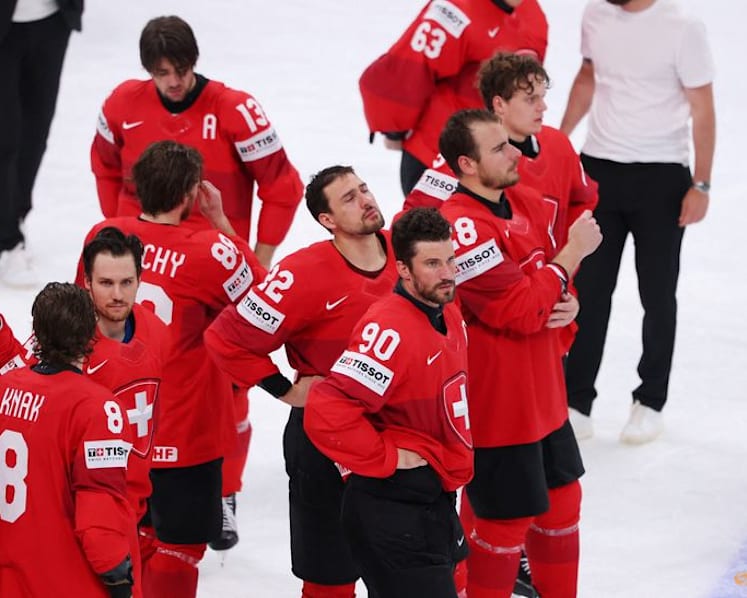 Ice hockey-Helenius is the hero as Finland beat Swiss in world final
