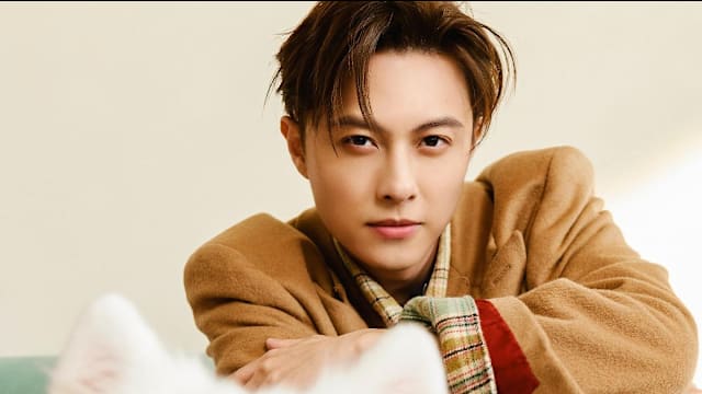 与已婚女星粿粿不伦恋，商家再爆王子“没有职业道德”！