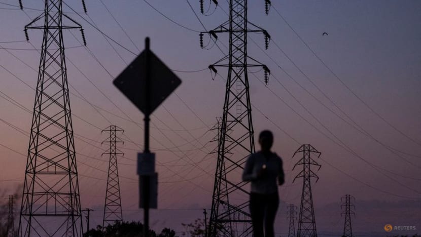 Data center build-out stokes fears of overburdening biggest US grid Data center build-out stokes fears of overburdening biggest US grid