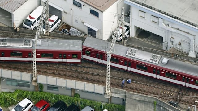 日本京都今早发生列车出轨