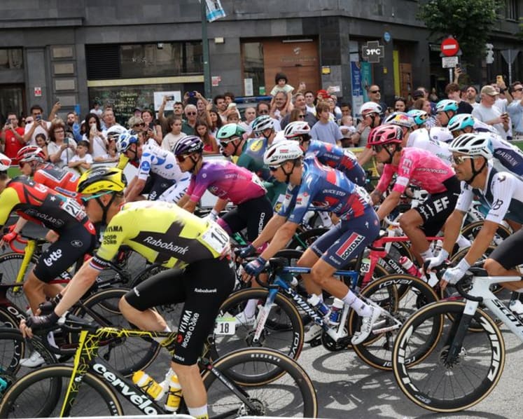 Cyclists urge safety as protests disrupt Vuelta a Espana