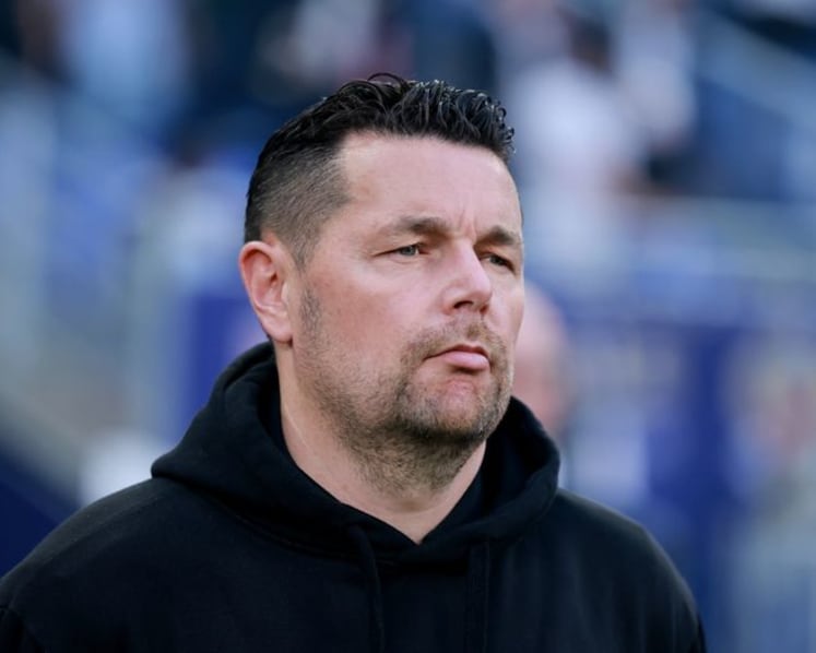  Lens appoint Toppmoller as manager to replace Sage
