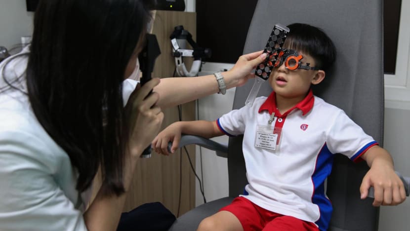 Being outdoors 2 hours a day keeps myopia away, but some Singapore parents say ‘no way’ Being outdoors 2 hours a day keeps myopia away, but some Singapore parents say ‘no way’