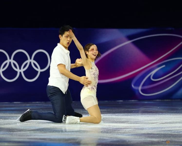 Figure skating-Japan's Olympic pairs champions Miura and Kihara to retire