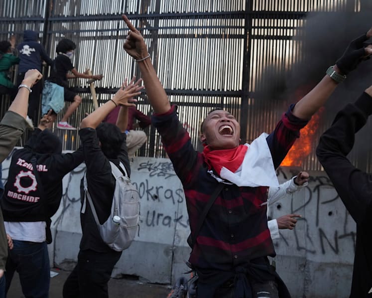 CNA Explains: What is making Indonesians so unhappy about a proposed change to elections laws?