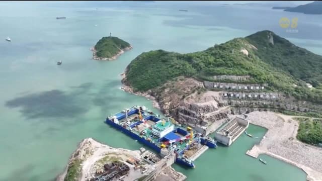 衔接深圳和中山 海底隧道最后管道对接成功