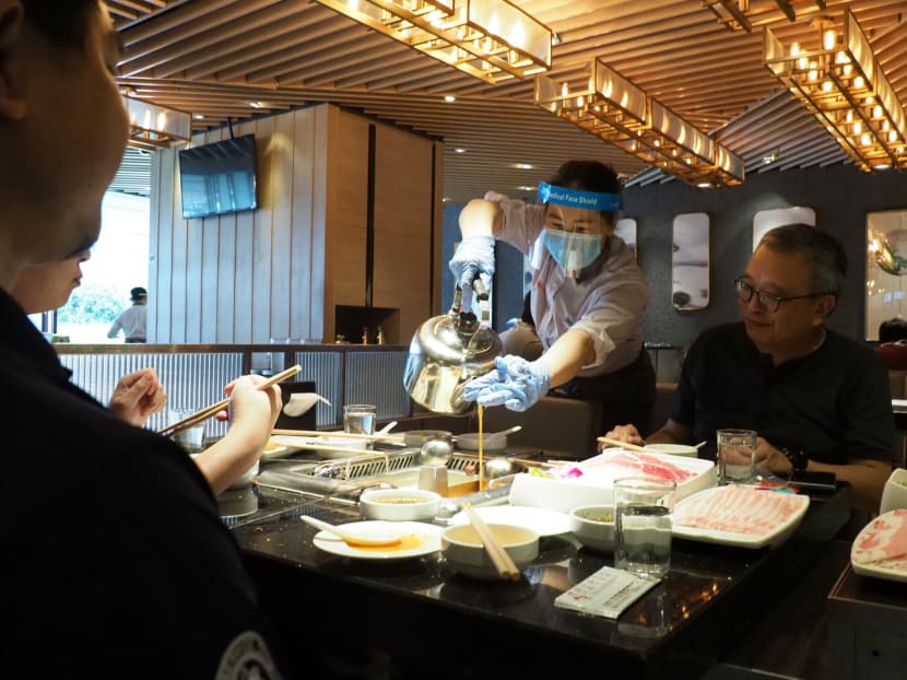 Instead of closing stores, Haidilao will be opening another two branches in Singapore in 2022, which will bring the total number of outlets here to 19. Instead of closing stores, Haidilao will be opening another two branches in Singapore in 2022, which will bring the total number of outlets here to 19.
