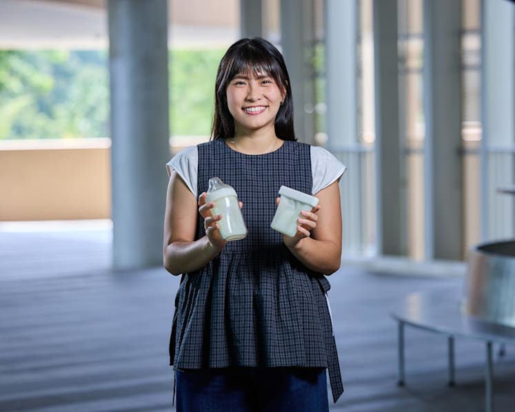 Her sister struggled with feeding breast milk on the go – so this 23-year-old invented a better way Her sister struggled with feeding breast milk on the go – so this 23-year-old invented a better way