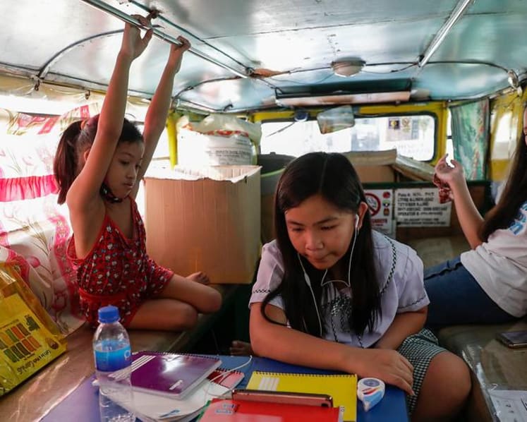 Remote learning begins at schools in coronavirus-hit Philippines