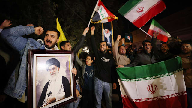 伊拉克数百亲伊朗示威者试图闯入美使馆所在绿区