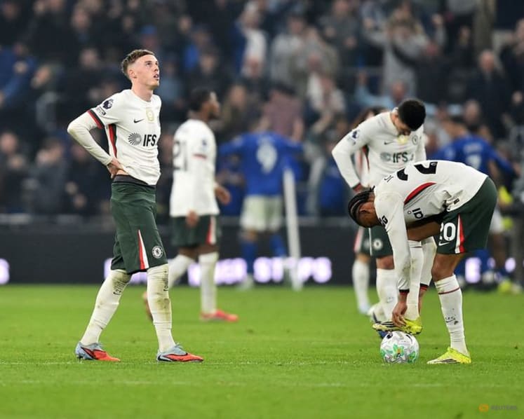 Welbeck dents Liverpool's Champions League hopes in Brighton, Everton thrash Chelsea 3-0