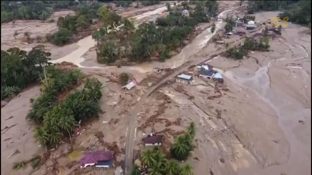 印尼洪灾死难者过千 仍有218人失联