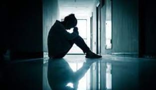 மனச்சோர்வு அபாயம் பெண்களுக்கு அதிகம்...அதற்குக் காரணம்?