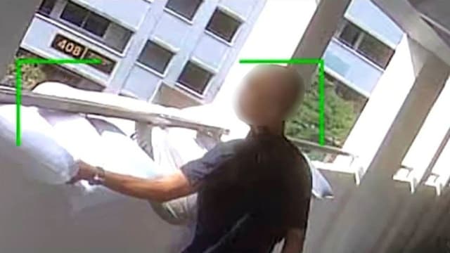 男子组屋走廊“挑”枕头 警方：已接获报案