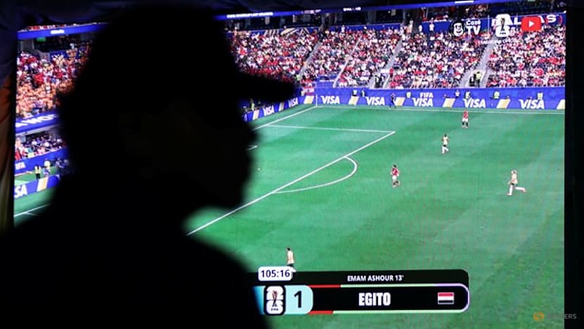 In soccer-crazy Brazil, streaming upstart pulls World Cup viewers from TV to YouTube