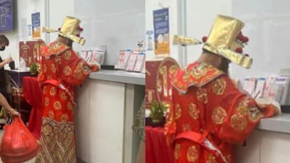 “God Of Wealth Or Gambling?”: Cai Shen Ye Spotted At Singapore Pools Outlet On Eve Of S$12Mil Toto Hong Bao Draw