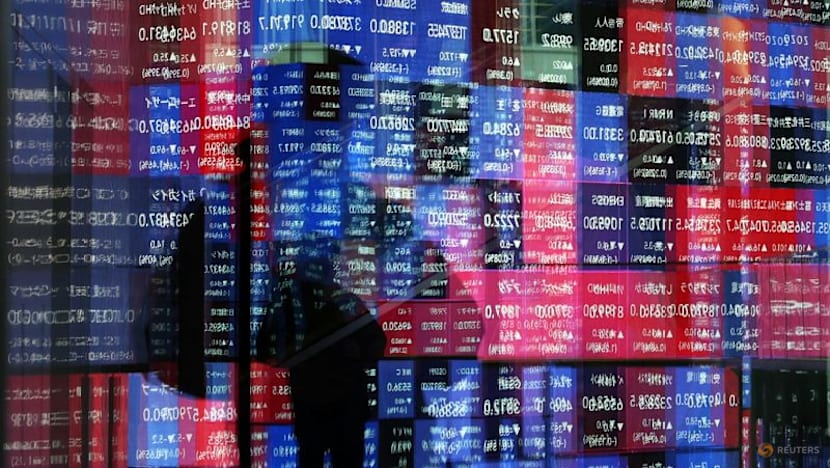 World stocks mixed, yen friendless as bonds buckle